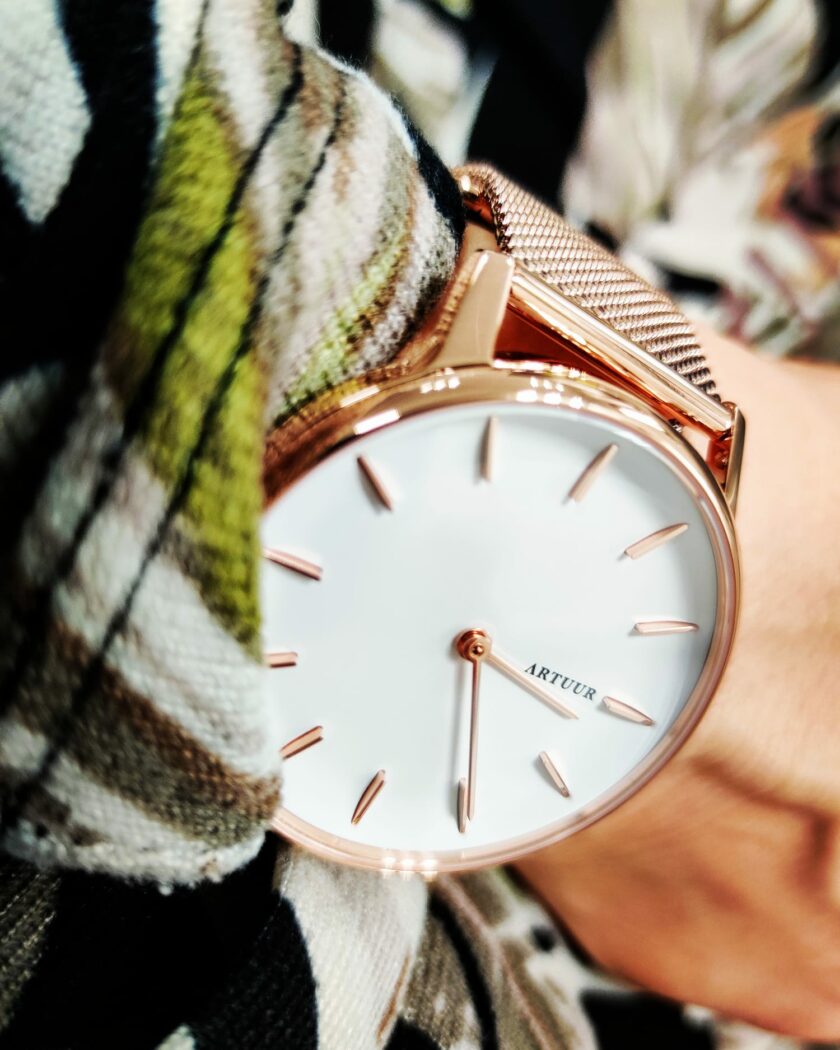 rose gold mesh strap