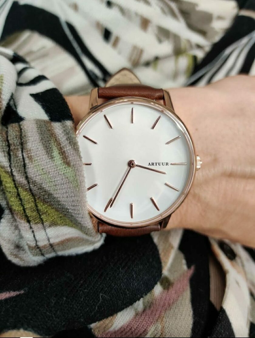 rose gold standard watch